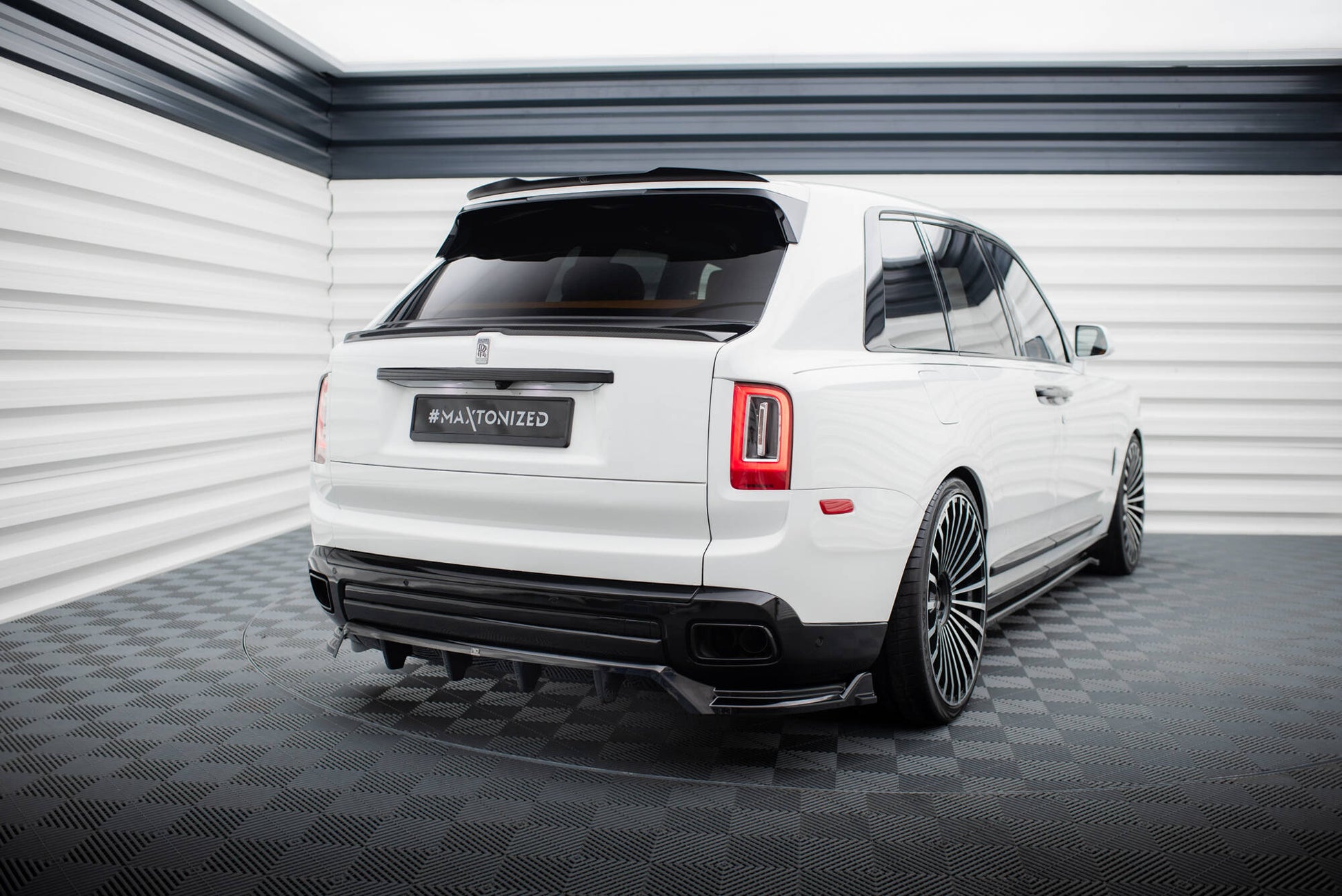 Maxton Design Set Splitter - Rolls Royce Cullinan - img 12
