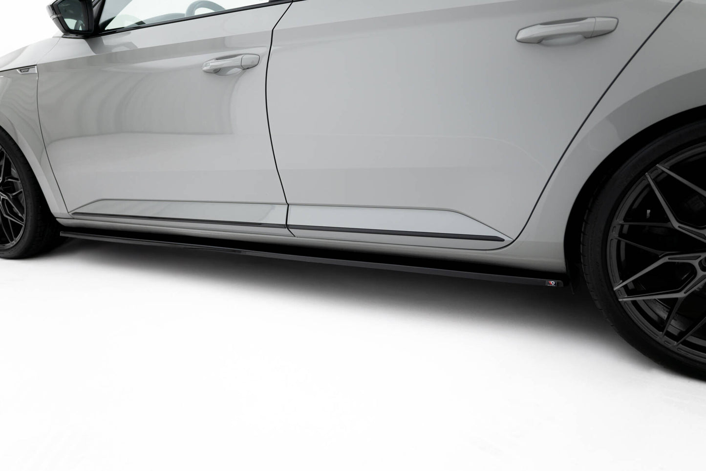 Maxton Design Set Splitter - Skoda Superb Mk3 - img 6