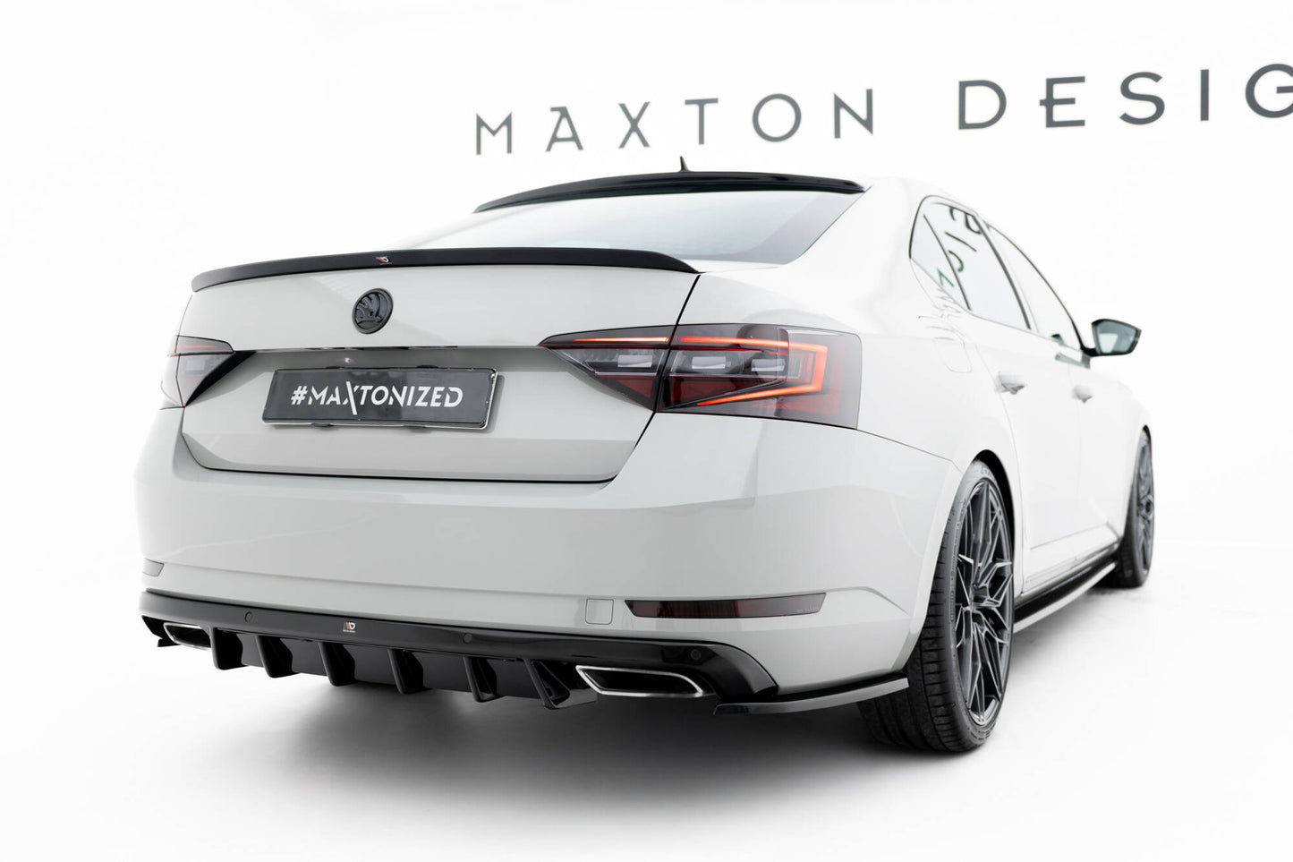 Maxton Design Set Splitter - Skoda Superb Mk3 - img 9