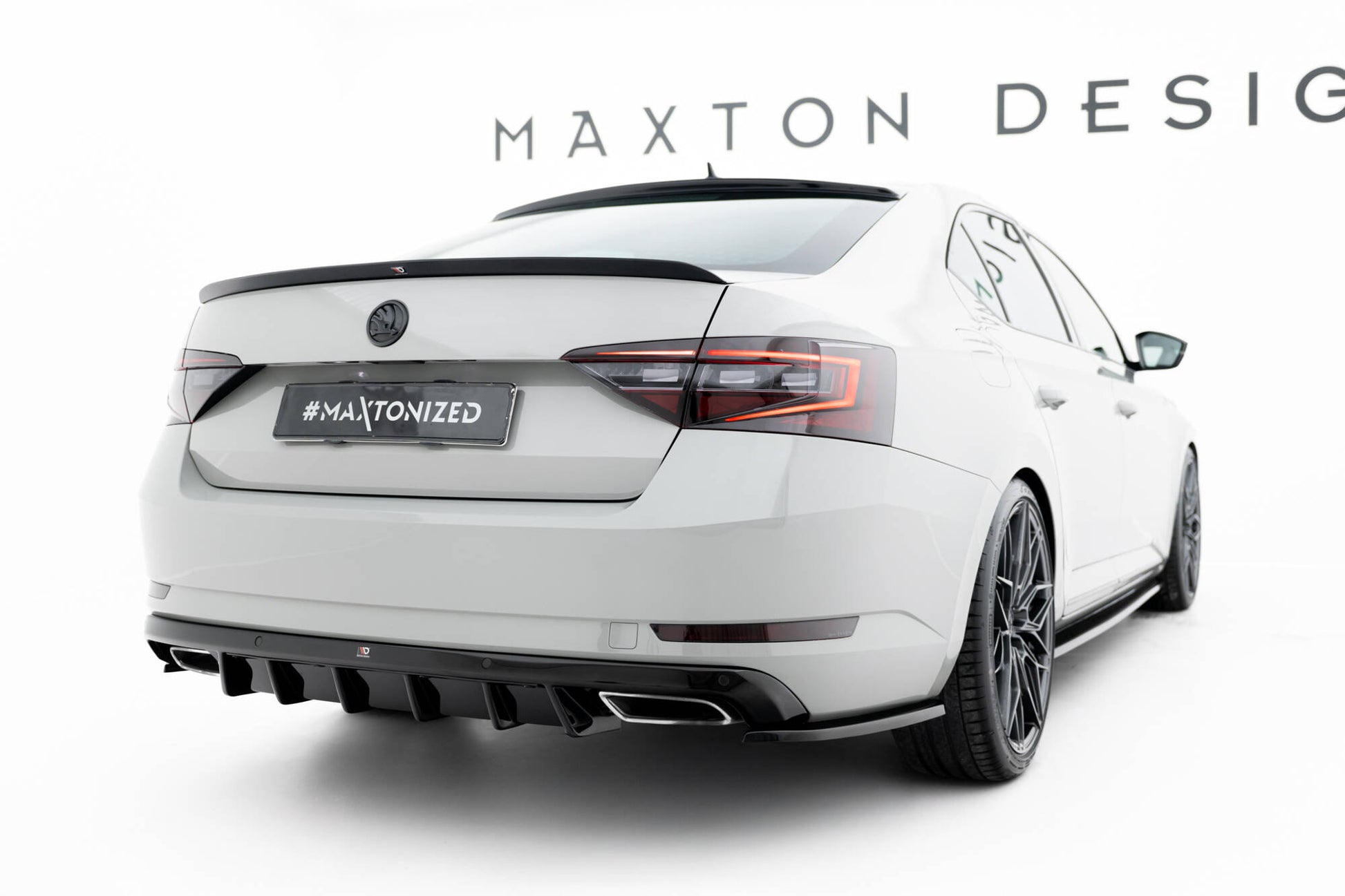 Maxton Design Set Splitter - Skoda Superb Mk3 - img 9
