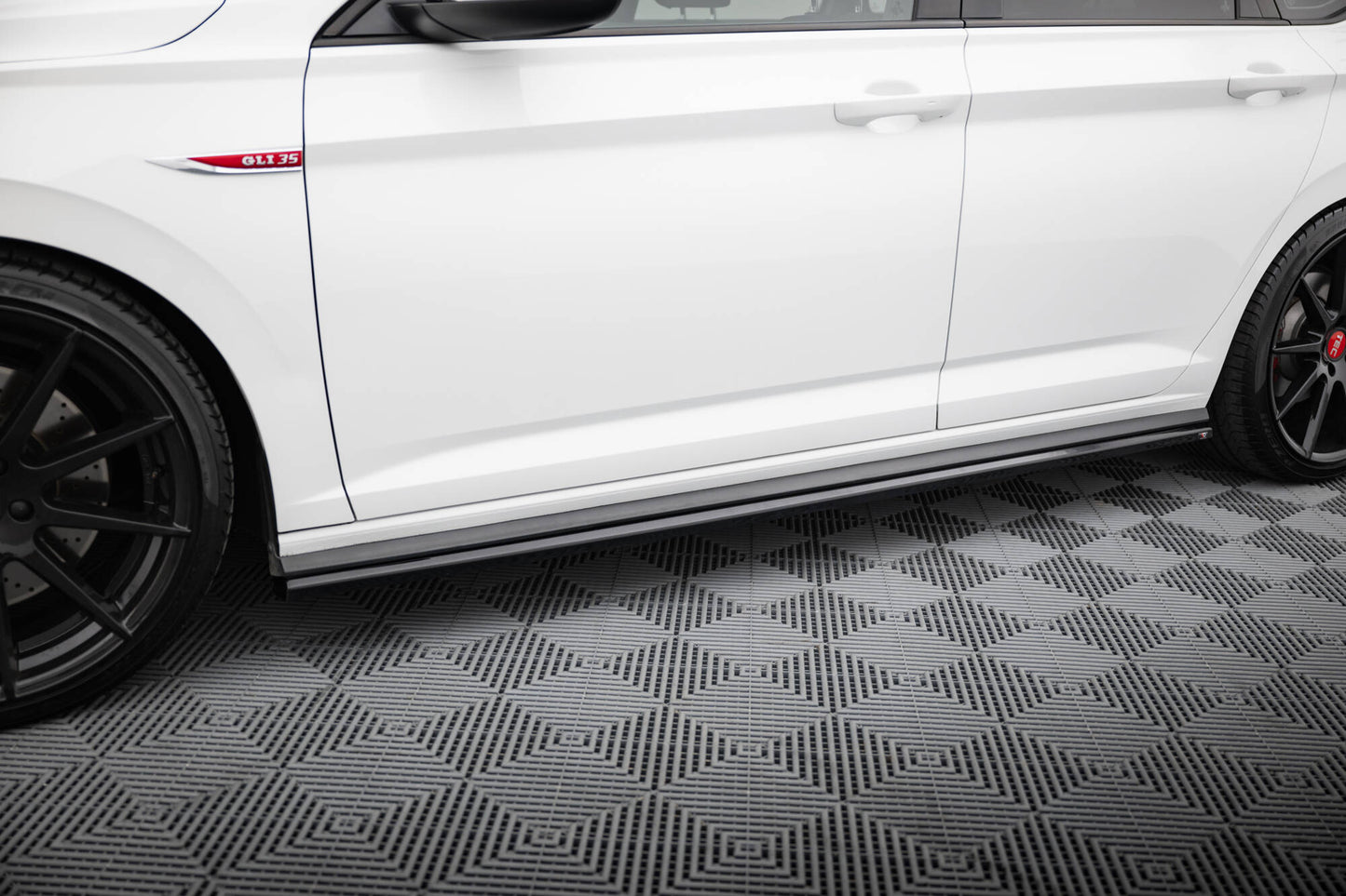 Maxton Design Set Splitter - Volkswagen Jetta GLI - img 5