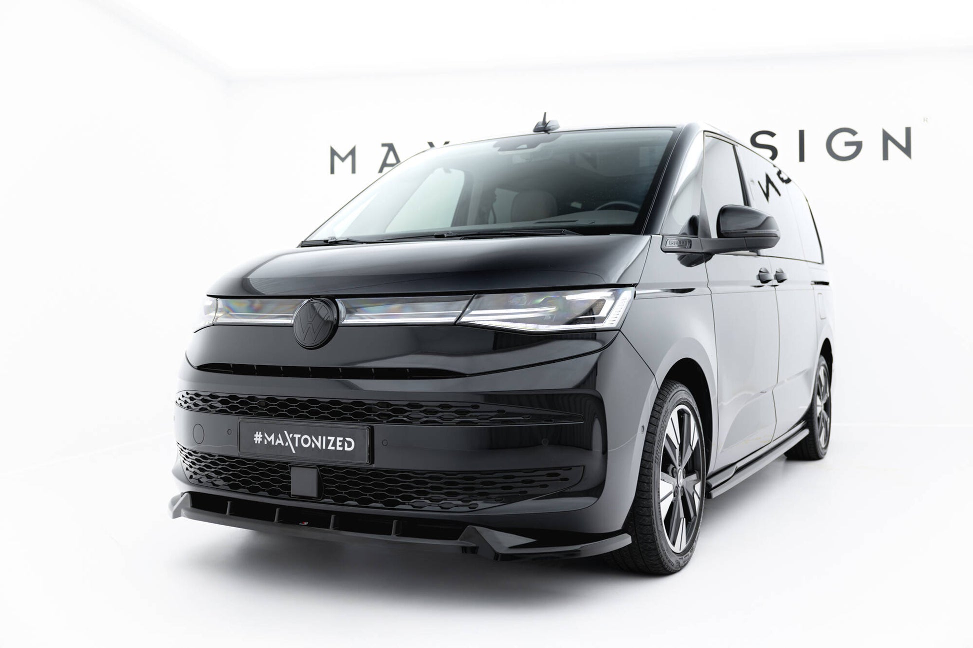 Maxton Design Set Splitter - Volkswagen Multivan T7 - img 3