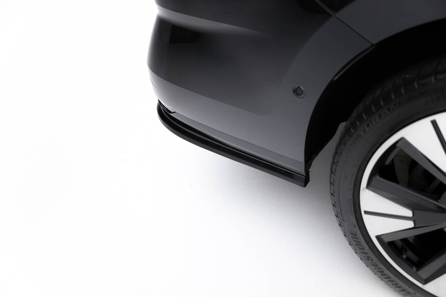Maxton Design Set Splitter - Volkswagen Multivan T7 - img 10