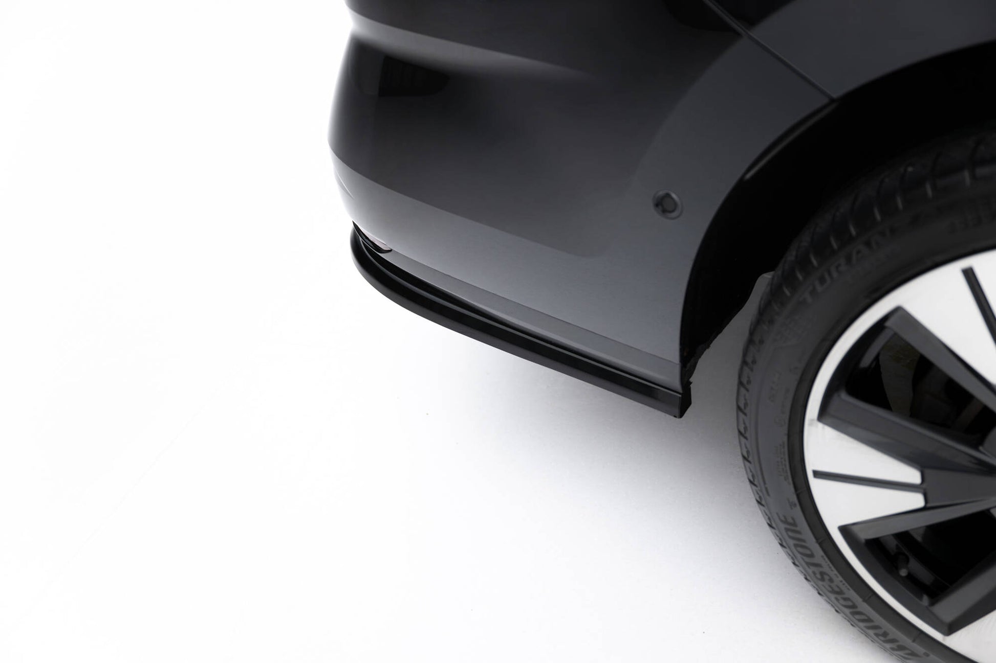 Maxton Design Set Splitter - Volkswagen Multivan T7 - img 10