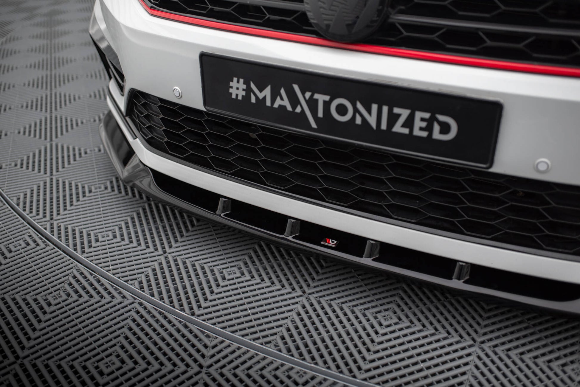Maxton Design Set Splitter - Volkswagen Passat Mk8 (B8) Facelift - img 4