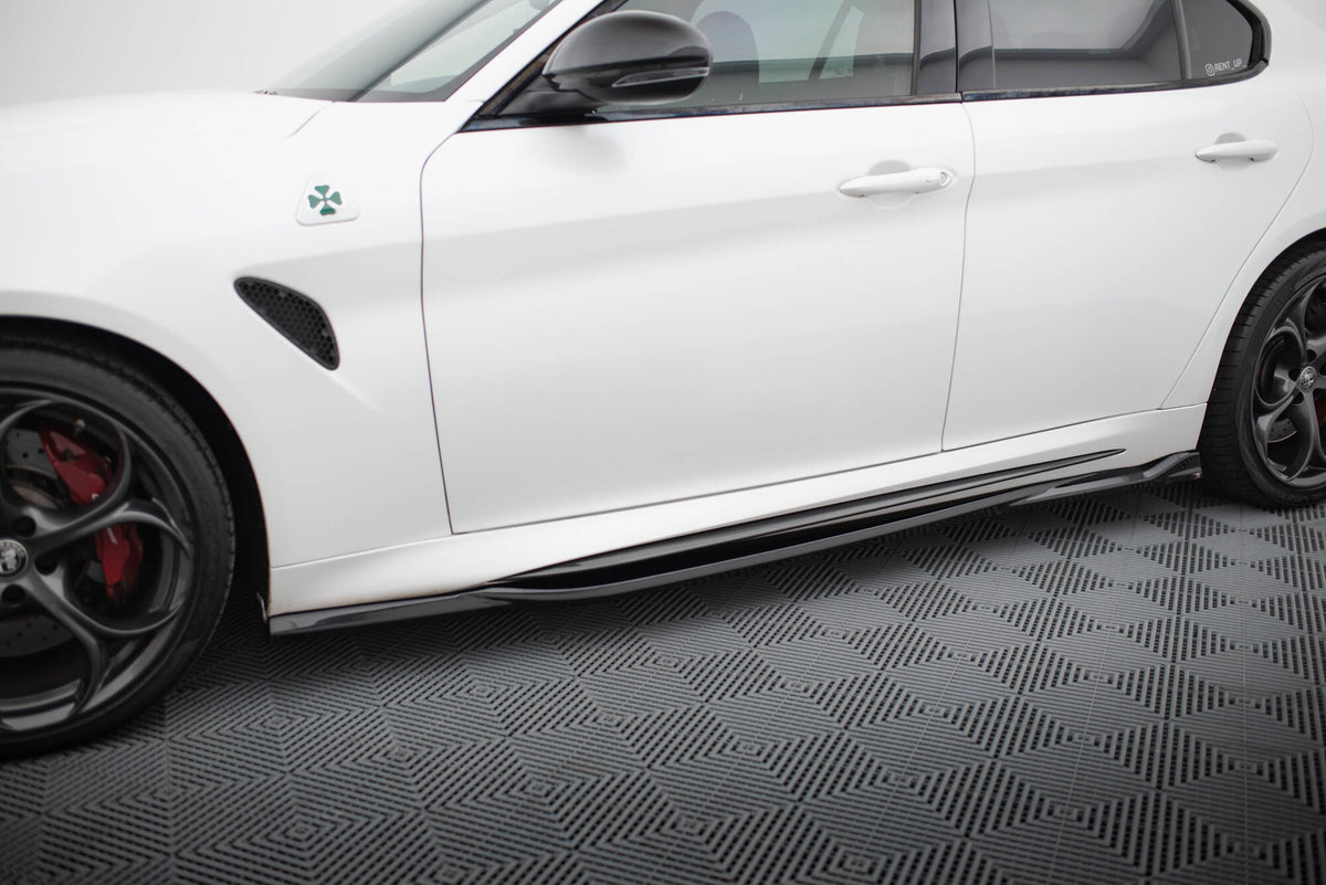 Maxton Design Minigonne Laterali - Alfa Romeo Giulia Qaudrifoglio