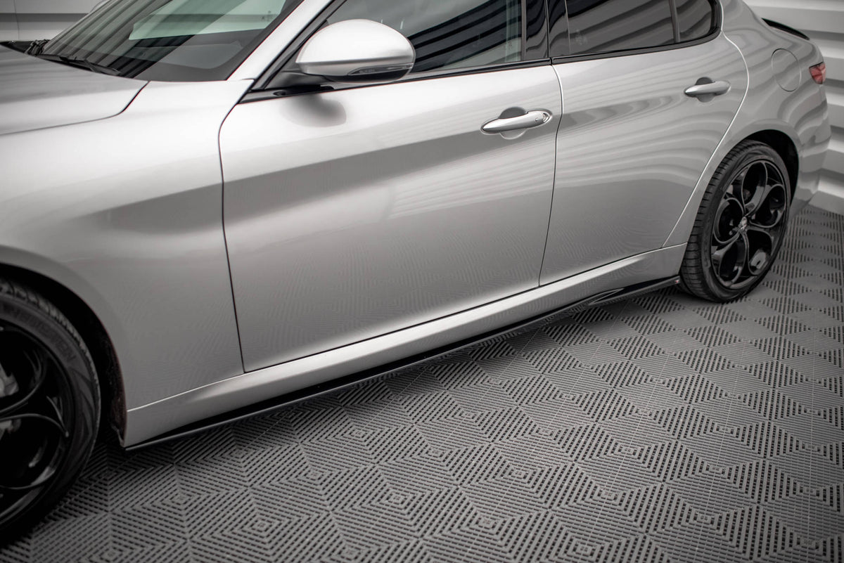 Maxton Design Minigonne Laterali - Alfa Romeo Giulia Sport