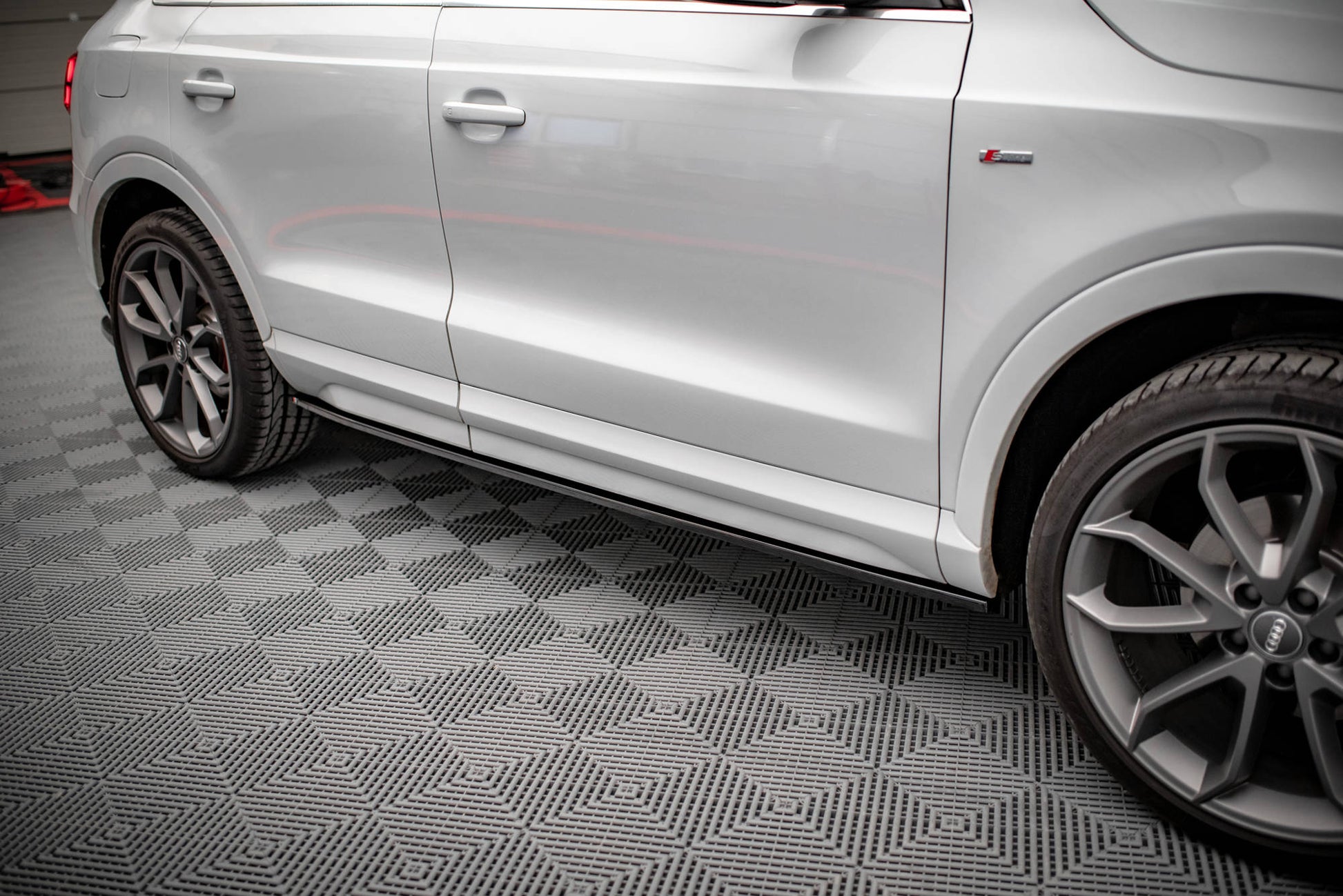 Maxton Design Minigonne Laterali - Audi Q3 8U Facelift - img 2
