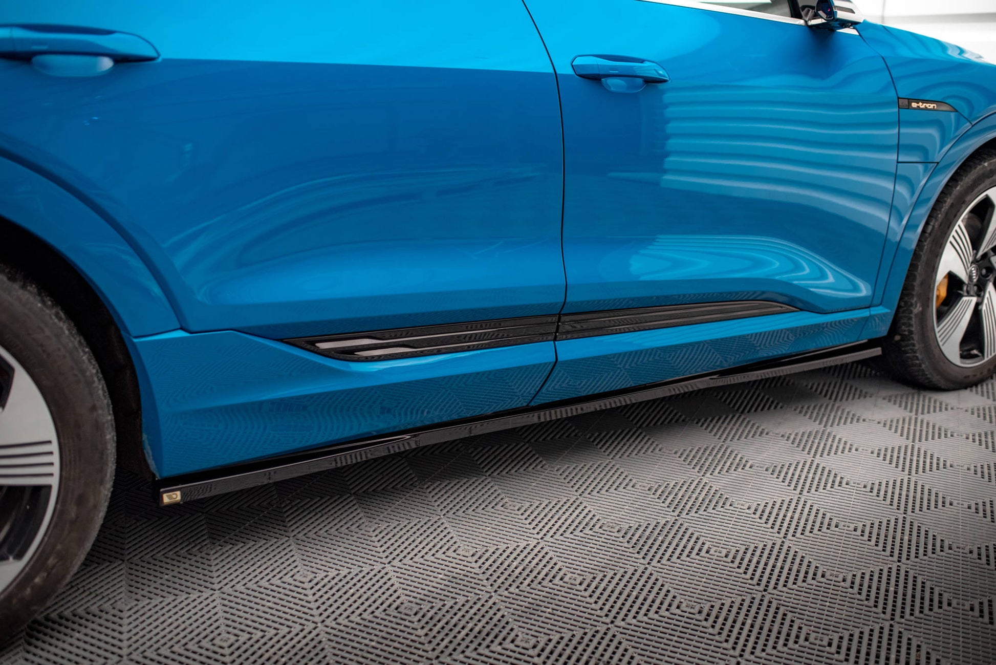 Maxton Design Minigonne Laterali - Audi e-tron - img 3