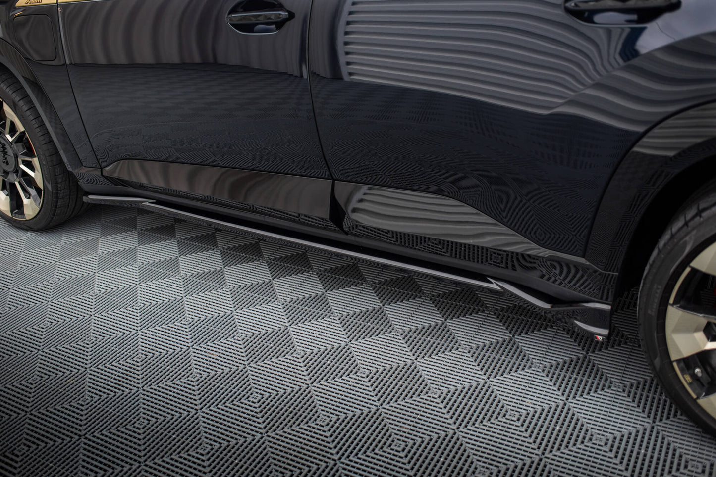 Maxton Design Minigonne Laterali - BMW XM G09 - img 3