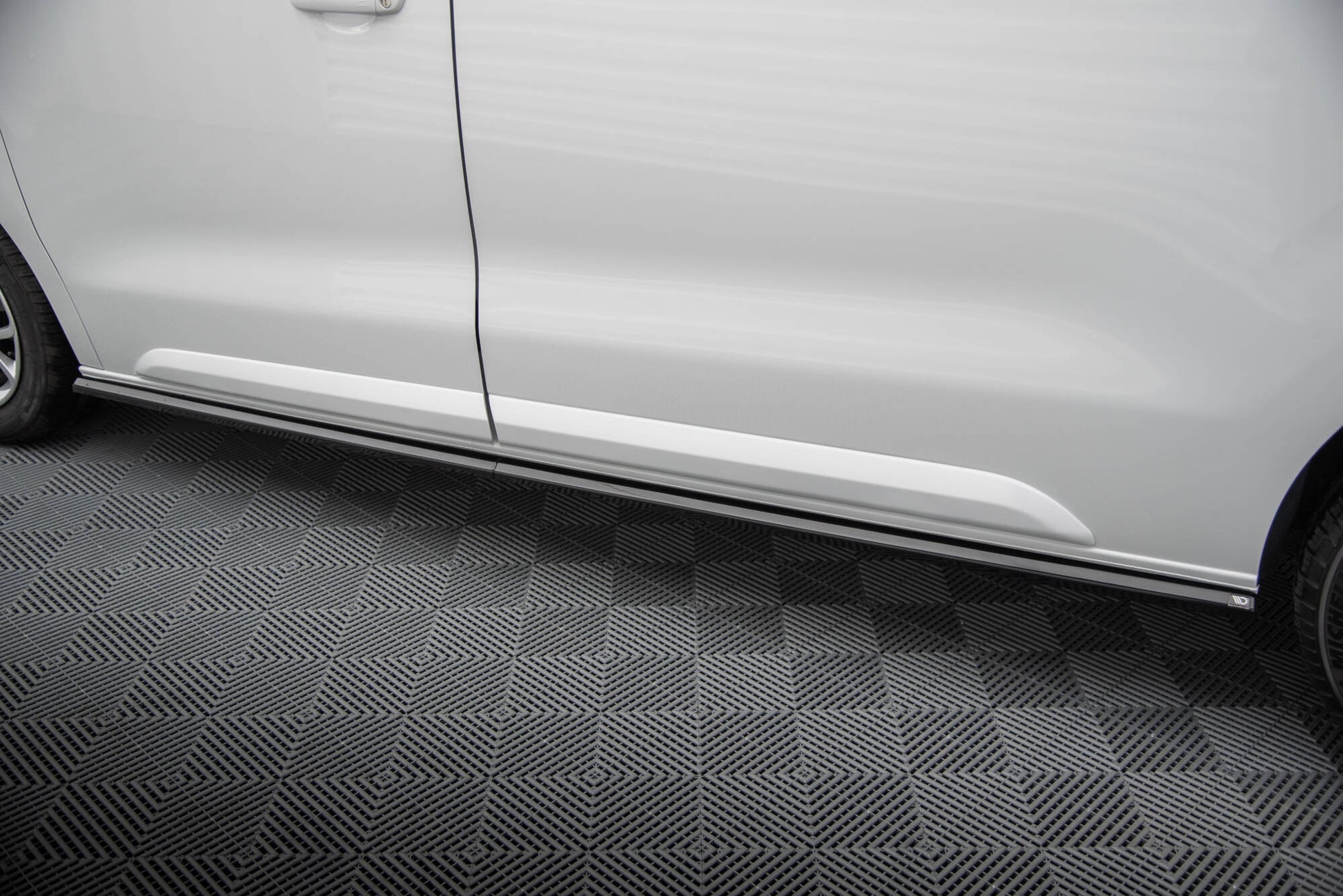 Maxton Design Minigonne Laterali - Citroen Jumpy Mk3 - img 3