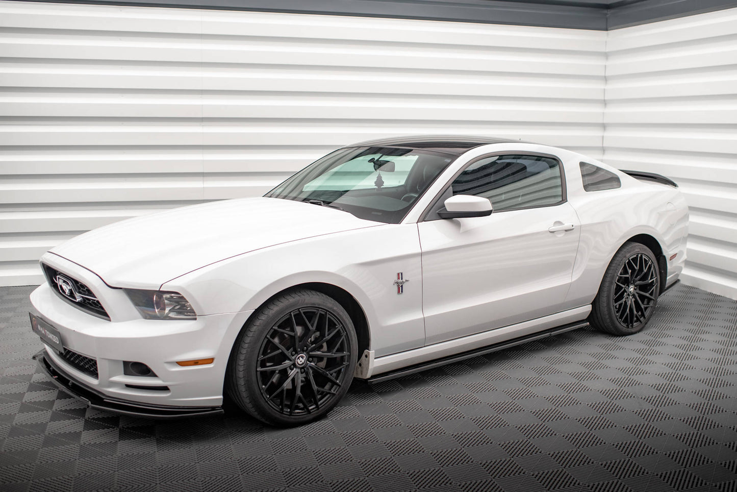 Maxton Design Minigonne Laterali - Ford Mustang Mk5 Facelift - img 2