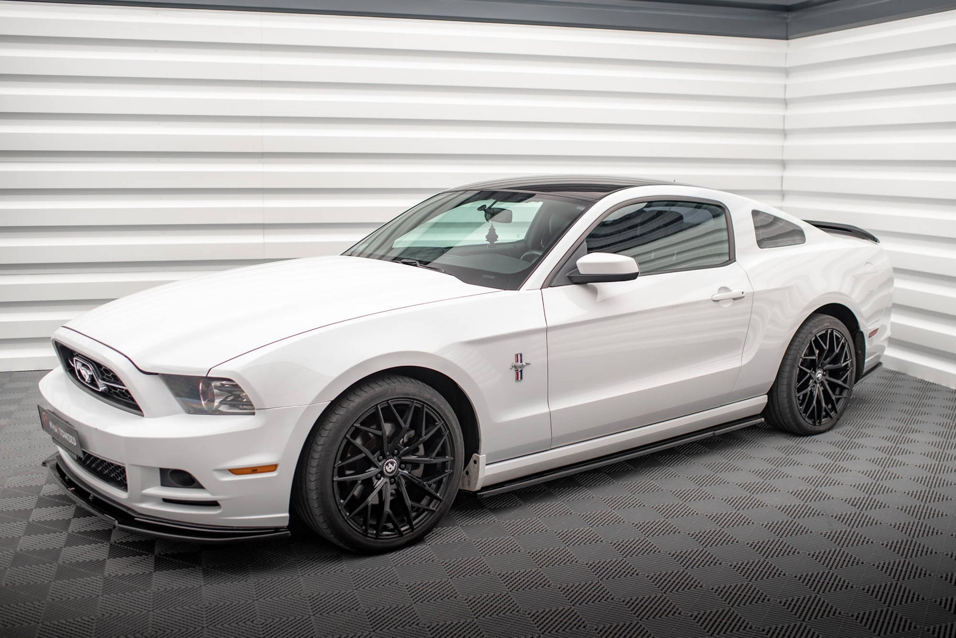 Maxton Design Minigonne Laterali - Ford Mustang Mk5 Facelift - img 2