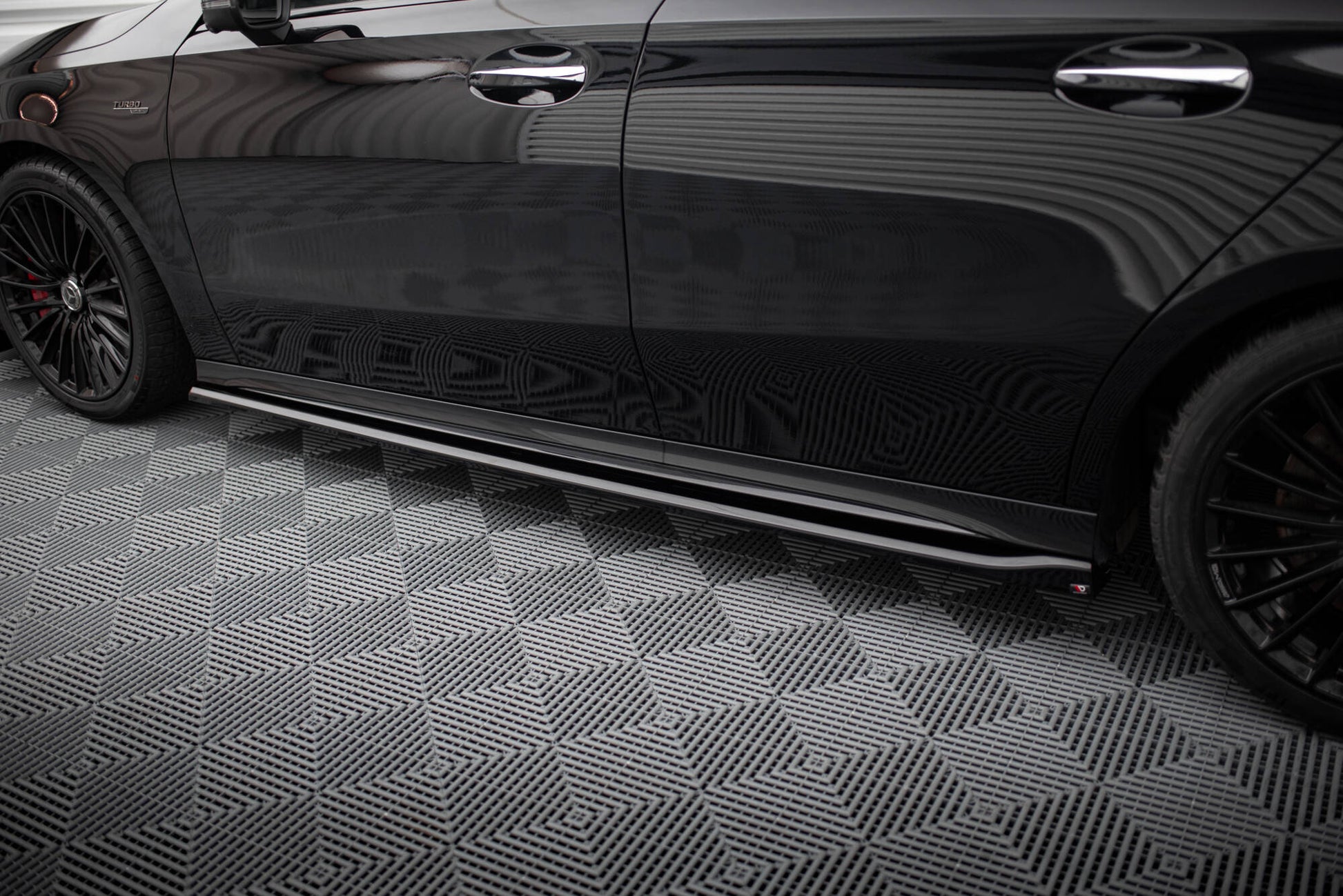 Maxton Design Minigonne Laterali - Mercedes A Klasa A35 - img 3