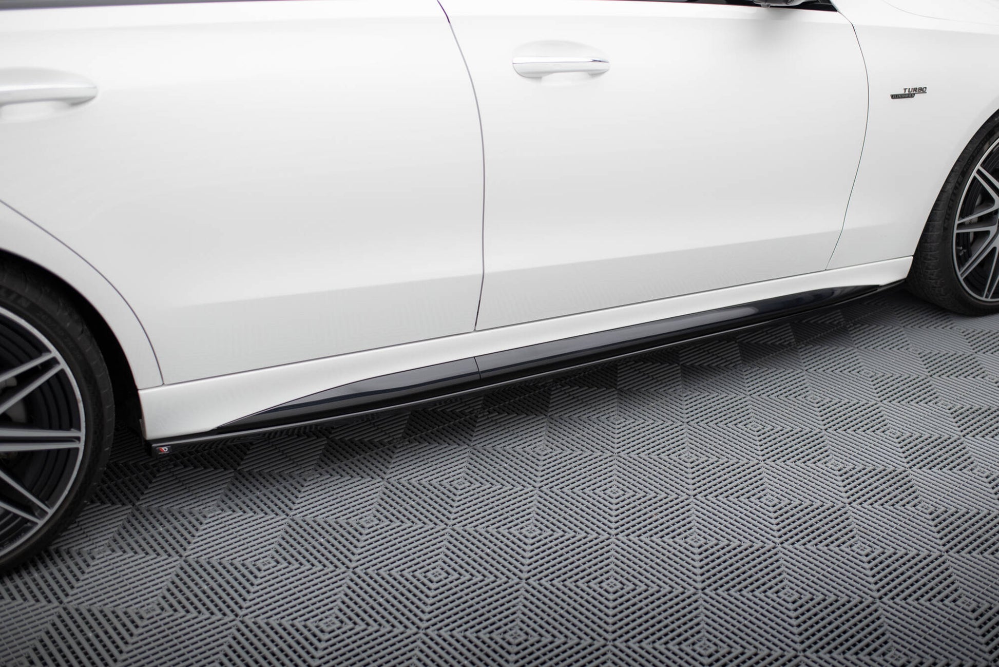 Maxton Design Minigonne Laterali - Mercedes C Klasa AMG-Line - img 5