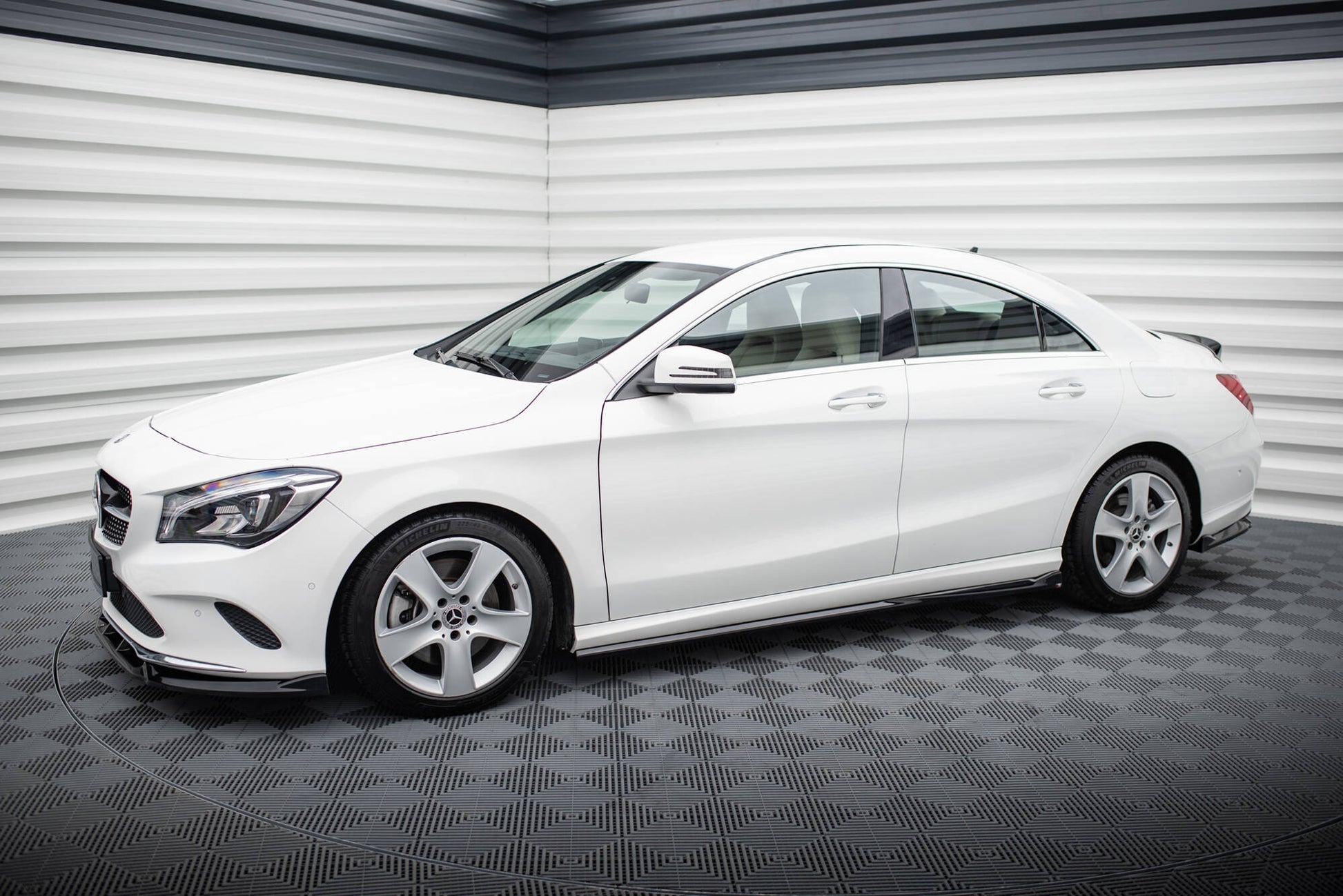 Maxton Design Minigonne Laterali - Mercedes CLA Standard - img 2
