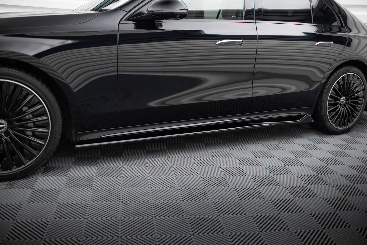 Maxton Design Minigonne Laterali - Mercedes E Klasa AMG-Line
