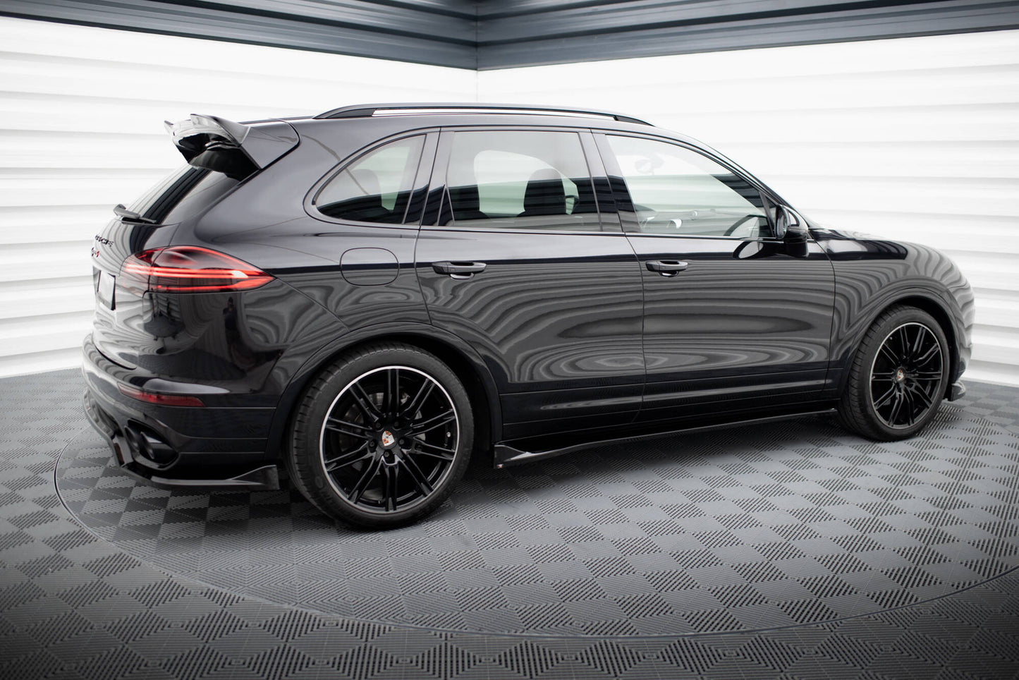 Maxton Design Minigonne Laterali - Porsche Cayenne Mk2 Facelift - img 2