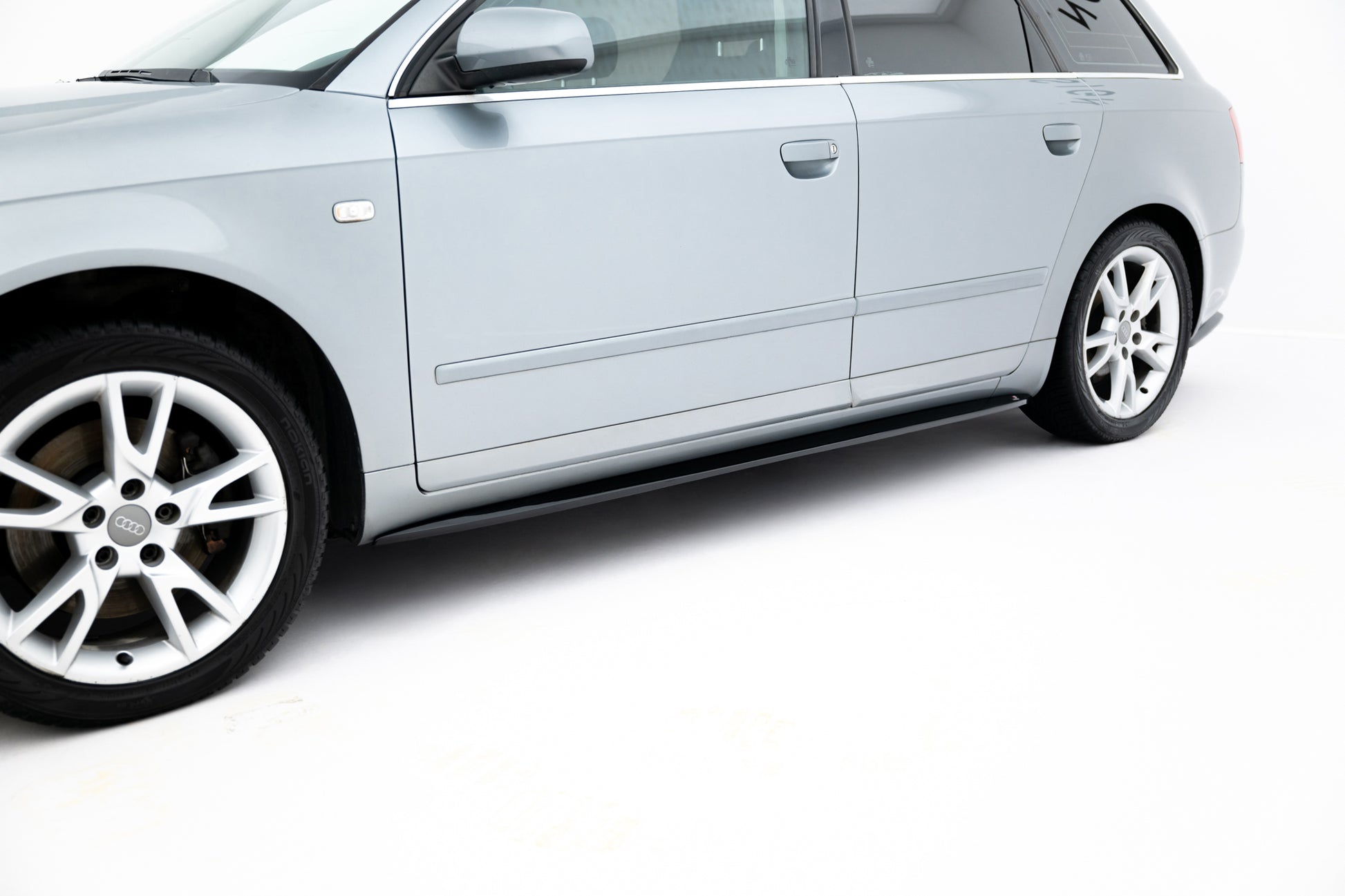 Maxton Design Minigonne Laterali V.1 - Audi A4 B7