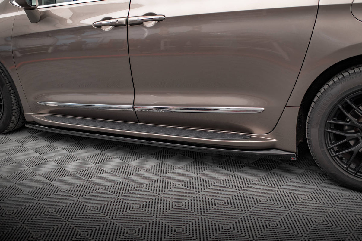 Maxton Design Minigonne Laterali V.1 - Chrysler Pacifica Mk2 - img 3