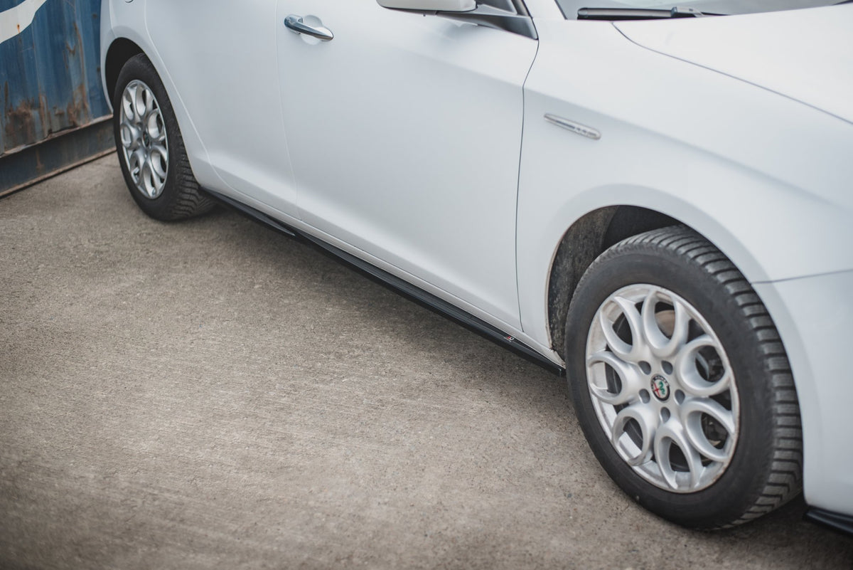Maxton Design Minigonne Laterali V.2 - Alfa Romeo Giulietta Facelift