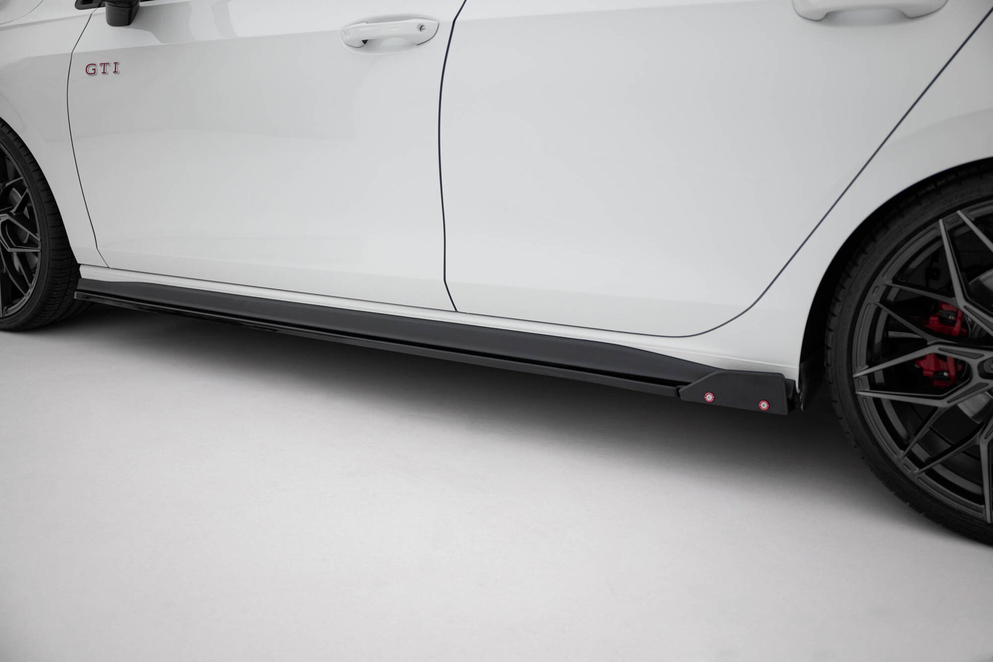 Maxton Design Minigonne Laterali V.2 - Volkswagen Golf GTI Mk8 - img 4