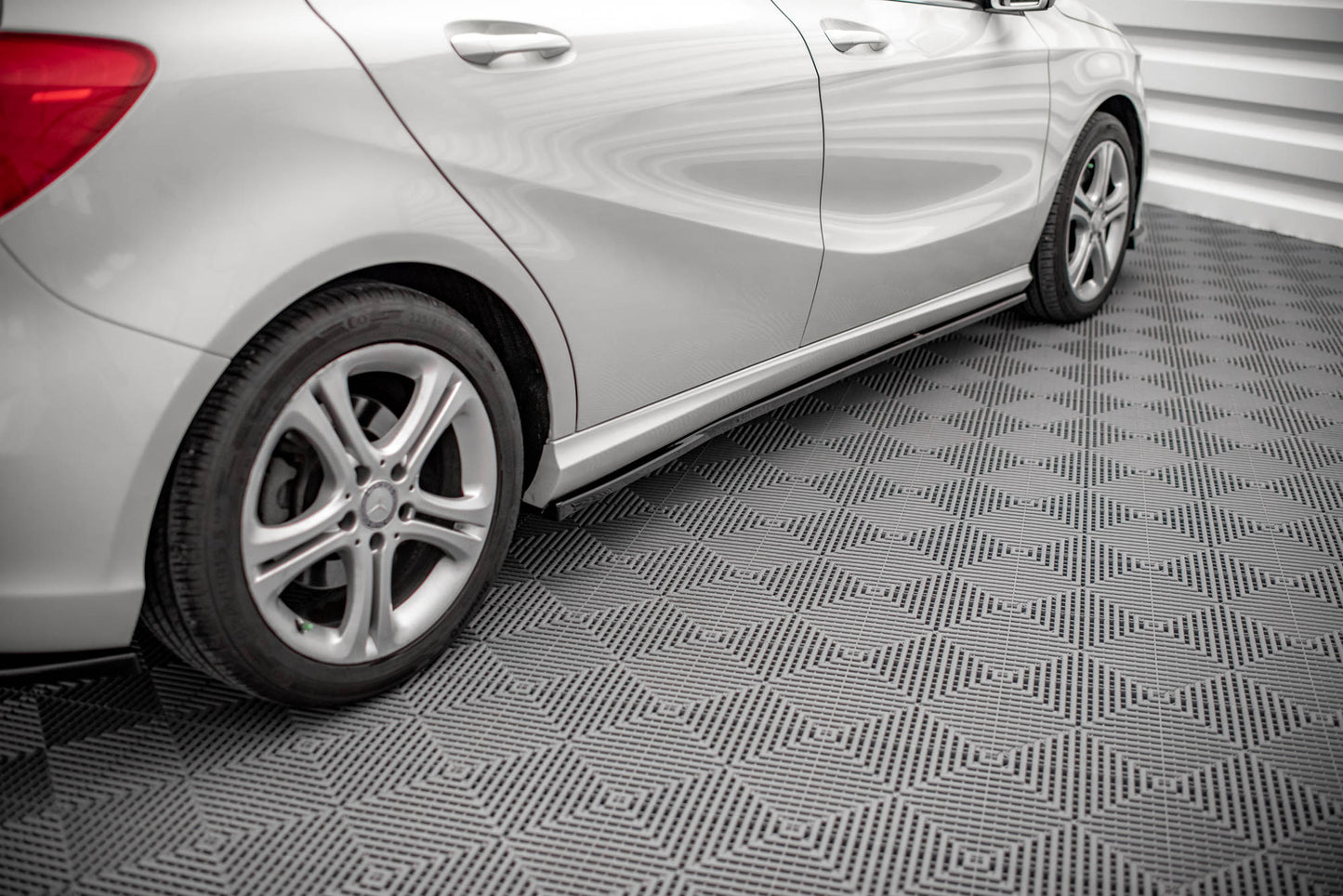 Maxton Design Minigonne Laterali V.2 - Mercedes A Klasa Standard - img 3