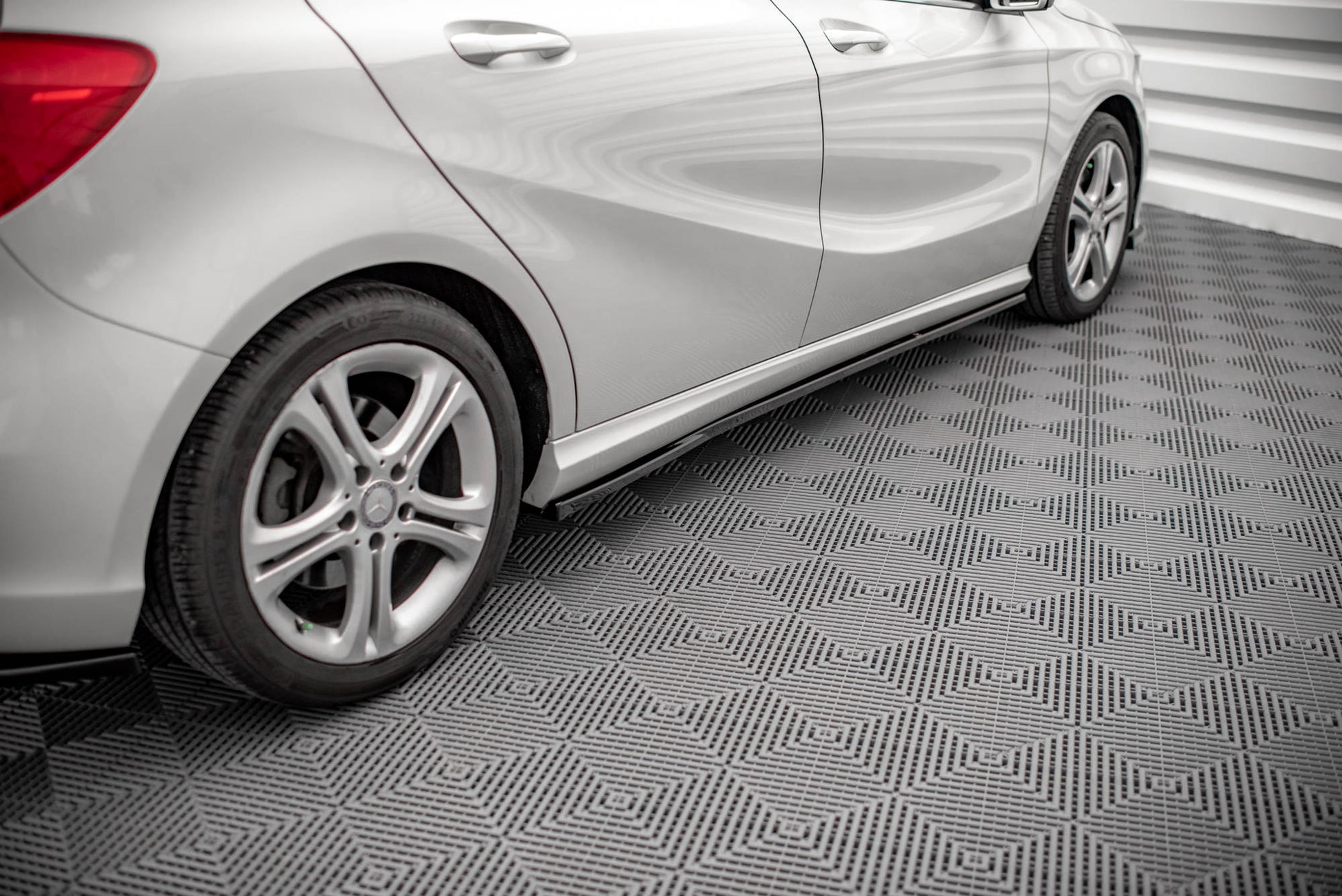 Maxton Design Minigonne Laterali V.2 - Mercedes A Klasa Standard - img 3