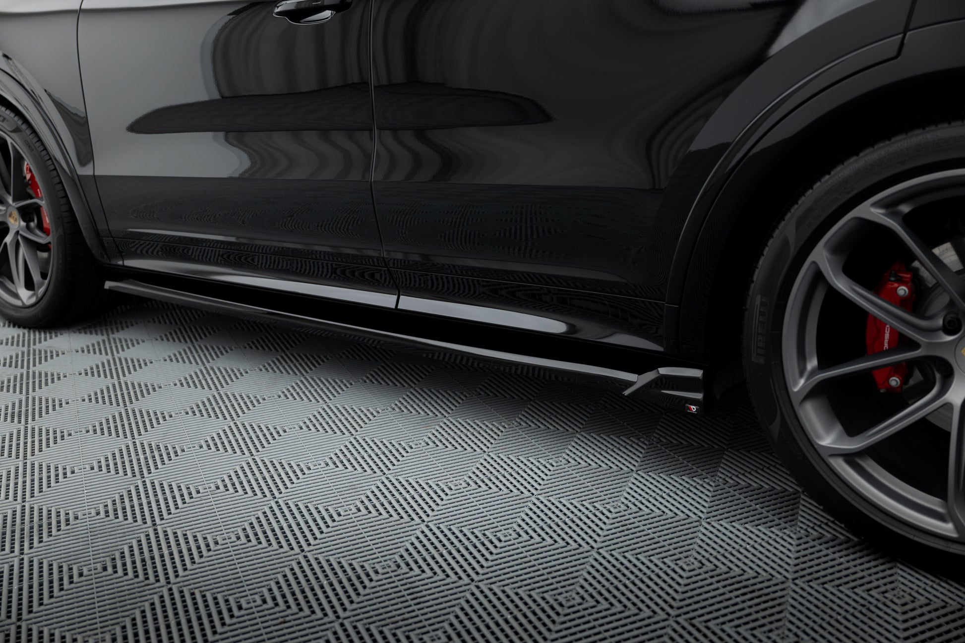 Maxton Design Minigonne Laterali V.2 - Porsche Cayenne Sport Design - img 3
