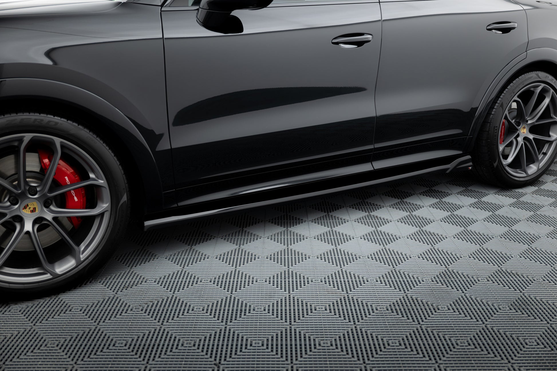 Maxton Design Minigonne Laterali V.2 - Porsche Cayenne Sport Design