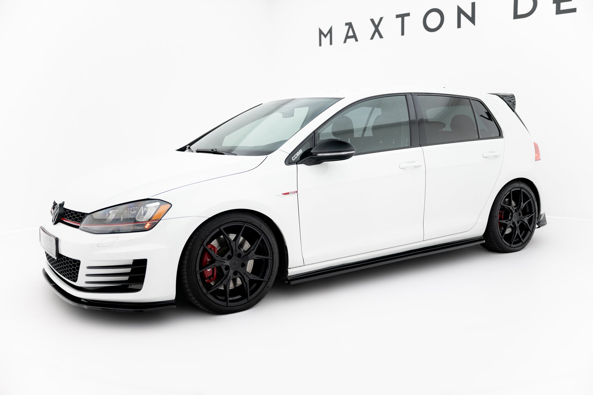 Maxton Design Minigonne Laterali V.2 - Volkswagen Golf GTI Mk7 - img 2