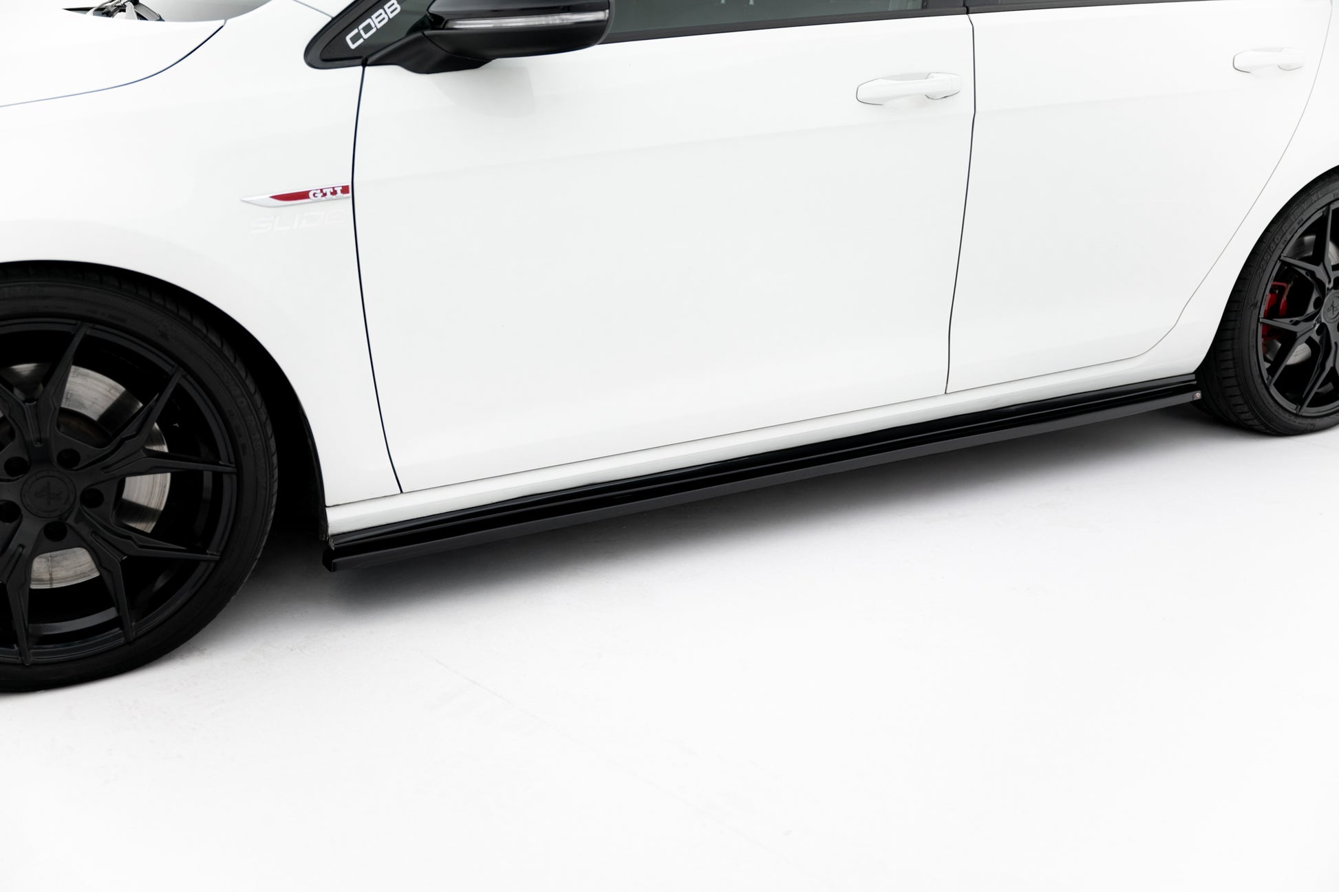 Maxton Design Minigonne Laterali V.2 - Volkswagen Golf GTI Mk7
