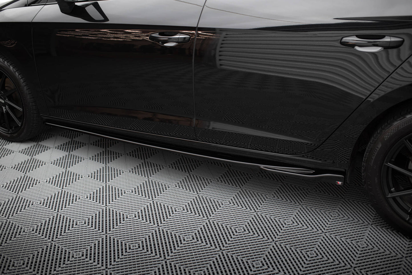 Maxton Design Minigonne Laterali V.4 - Seat Leon Cupra Mk3 Facelift - img 3