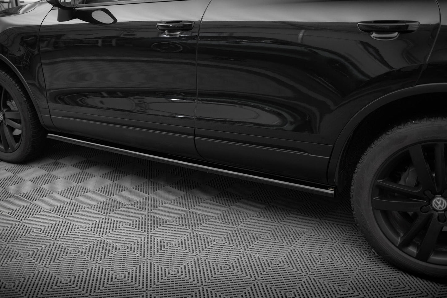 Maxton Design Minigonne Laterali - Volkswagen Touareg Mk2 - img 3
