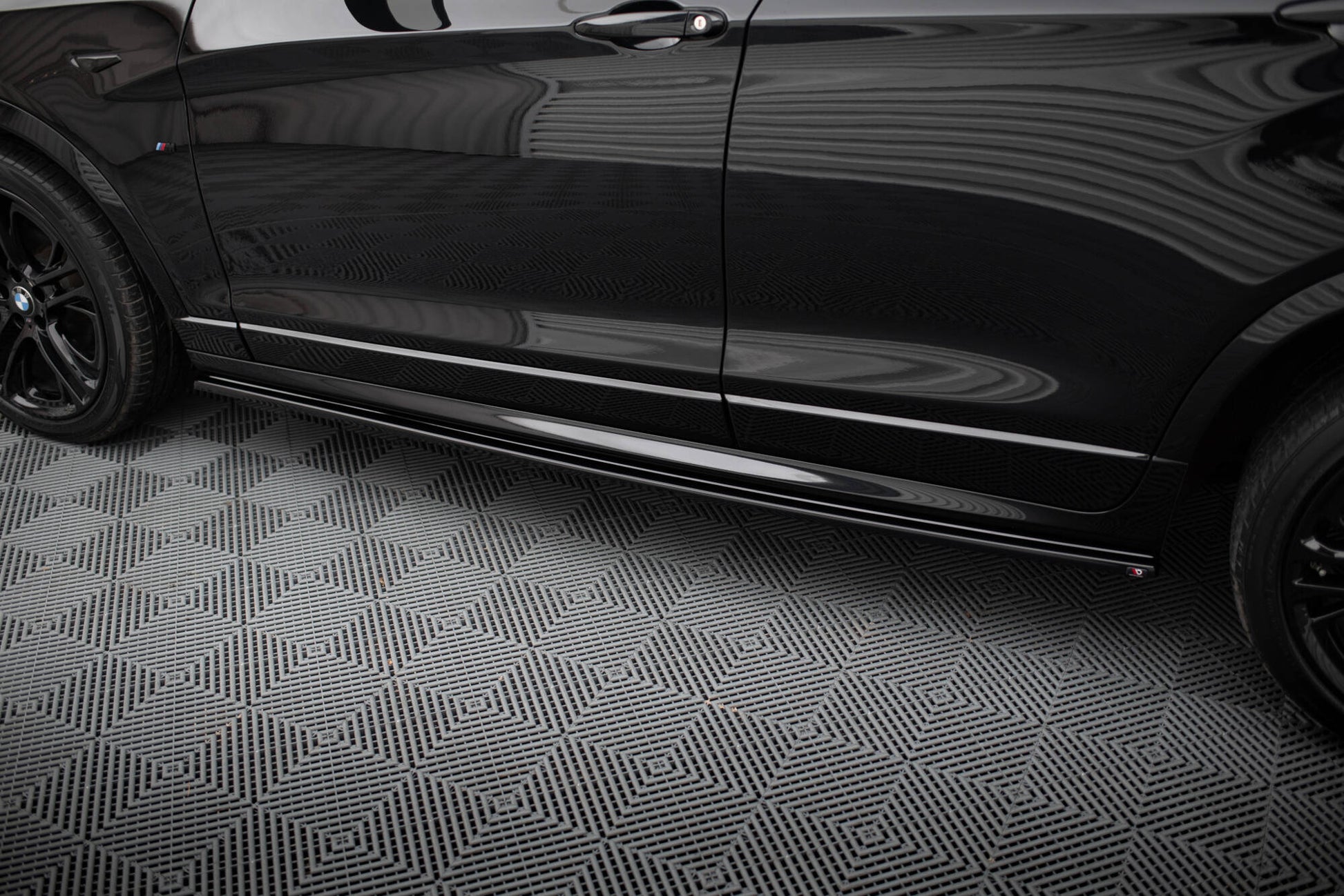 Maxton Design Minigonne Laterali - BMW Serie 4 F26 - img 3