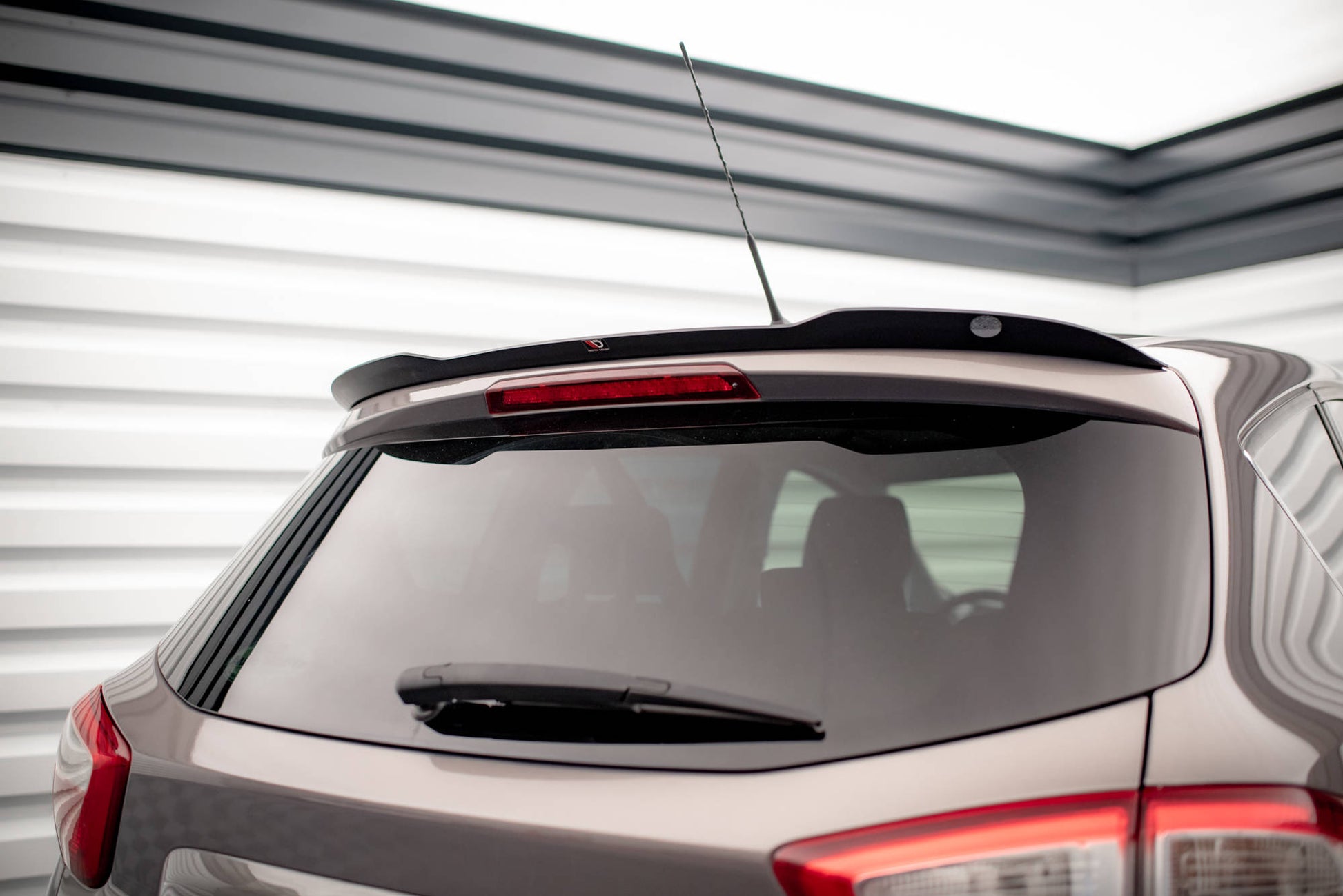 Maxton Design Spoiler Cap - Ford C-Max Mk2
