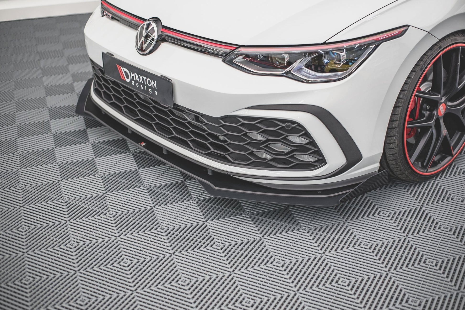 Maxton Design Street Pro Splitter Anteriore - Volkswagen Golf GTI Mk8 - img 2