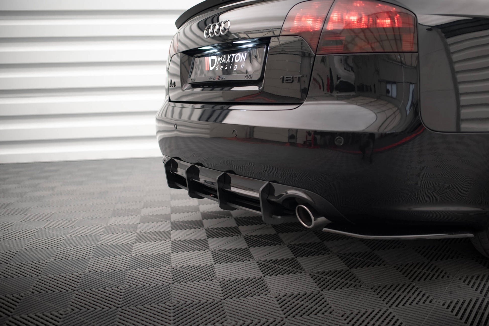 Maxton Design Street Pro Diffusore Post. - Audi A4 B7 - img 3