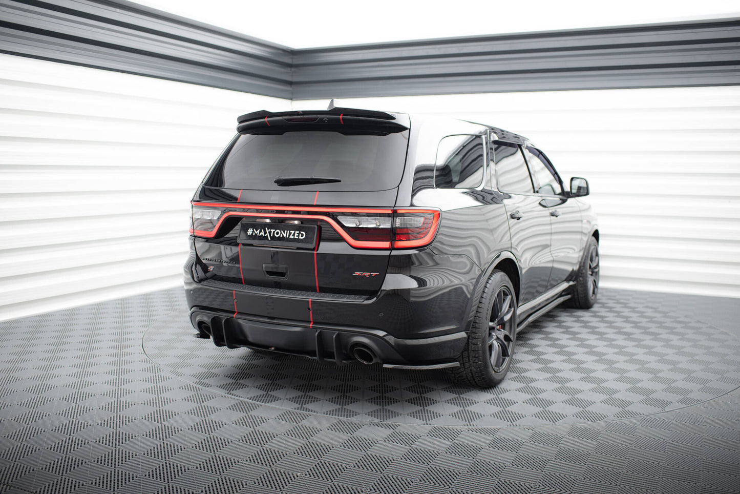 Maxton Design Street Pro Diffusore Post. - Dodge Durango RT - img 2
