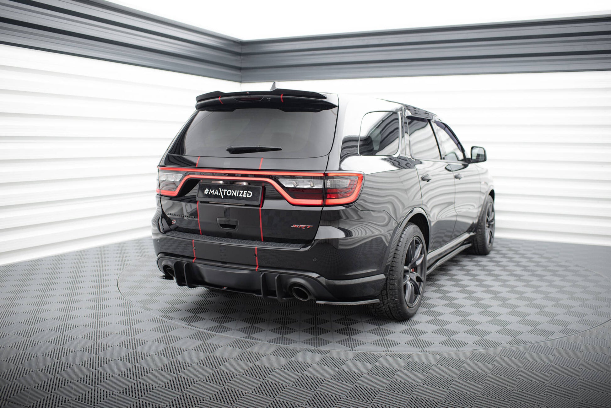 Maxton Design Street Pro Diffusore Post. - Dodge Durango RT - img 2