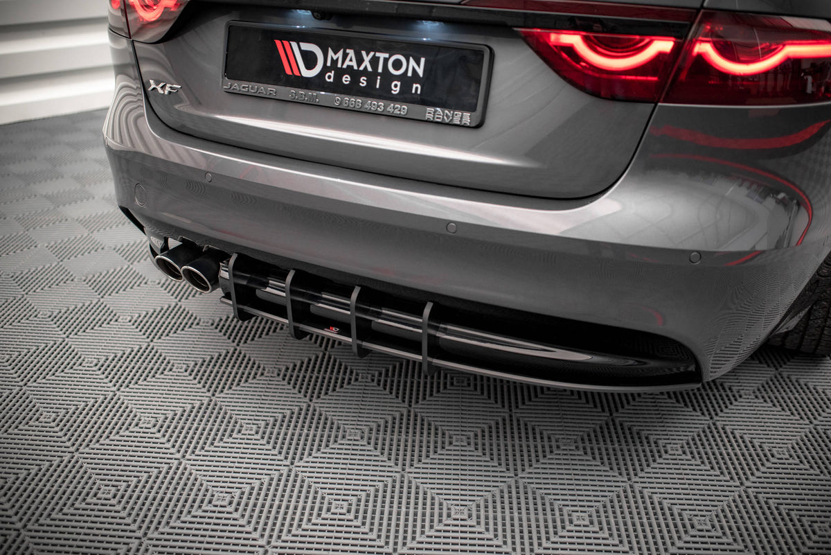 Maxton Design Street Pro Diffusore Post. - Jaguar XF R-Sport - img 2