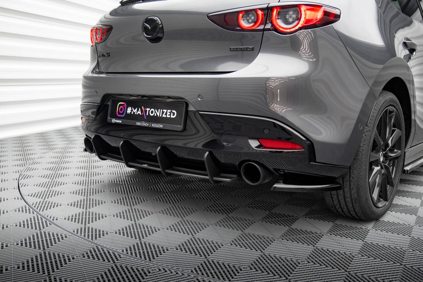 Maxton Design Street Pro Diffusore Post. - Mazda 3 Mk4