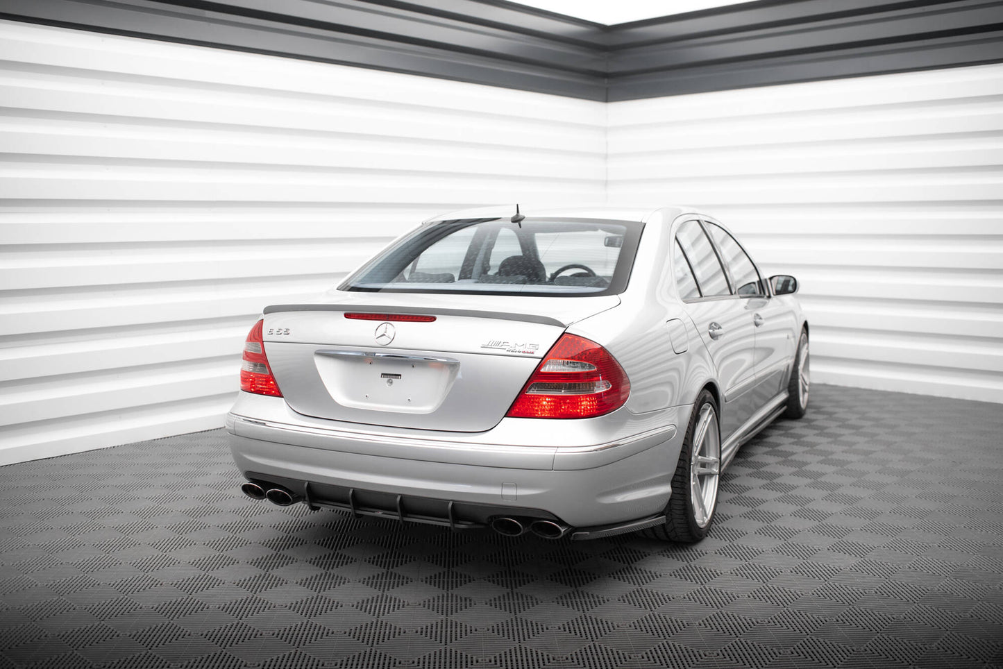 Maxton Design Street Pro Diffusore Post. - Mercedes E Klasa W 211 - img 2