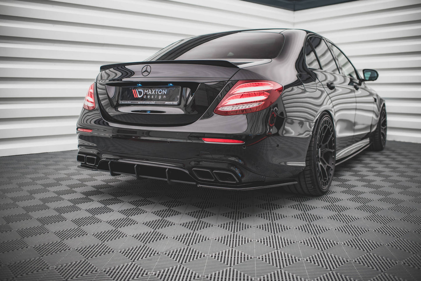 Maxton Design Street Pro Diffusore Post. - Mercedes E Klasa Estate