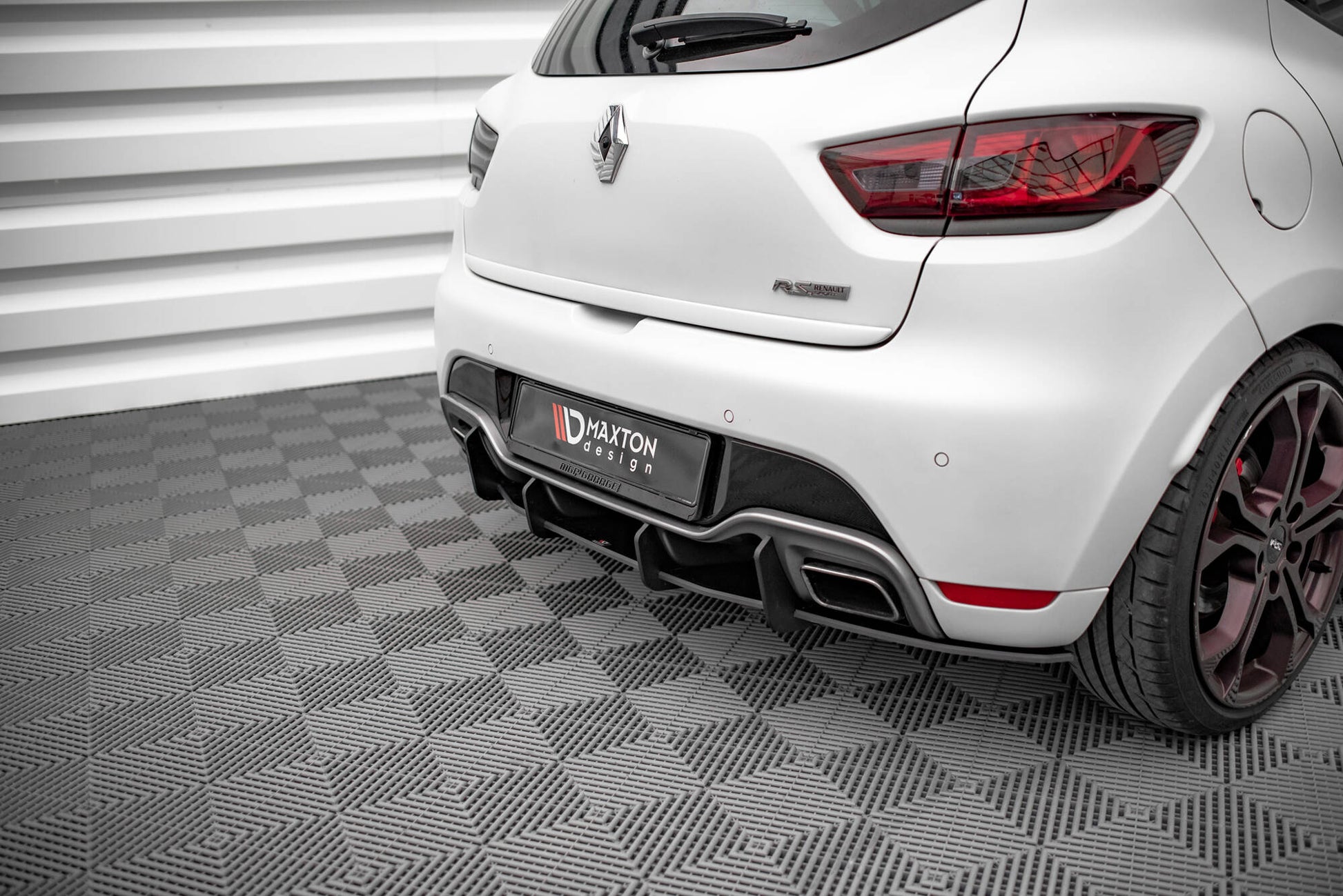 Maxton Design Street Pro Diffusore Post. - Renault Clio RS Mk4 - img 3