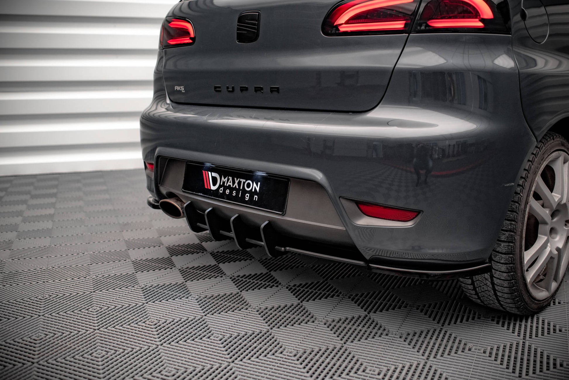 Maxton Design Street Pro Diffusore Post. - Seat Ibiza Cupra MK3 - img 3