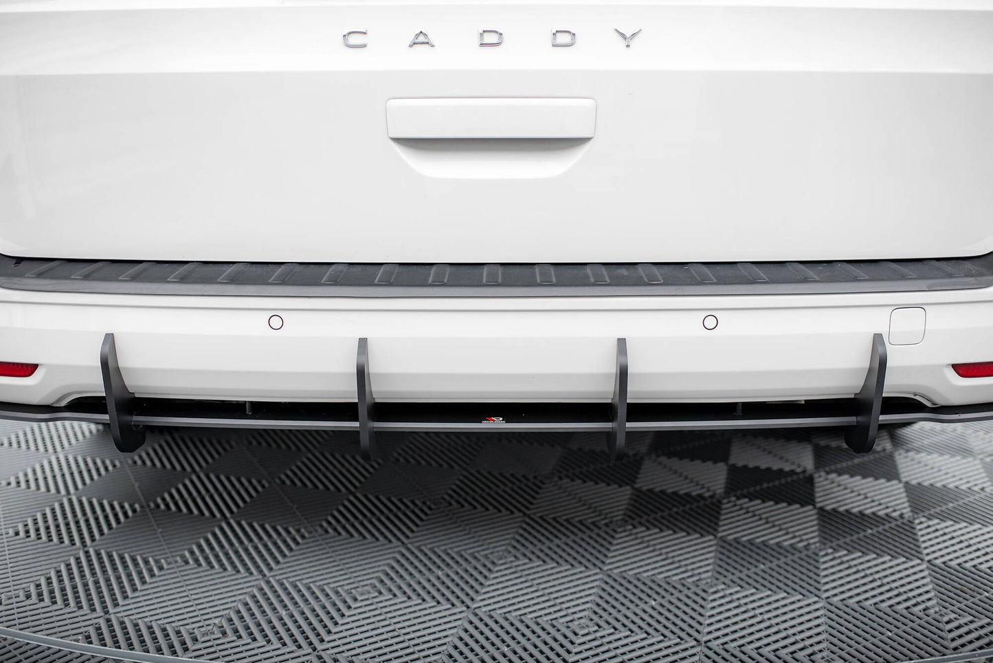 Maxton Design Street Pro Diffusore Post. - Volkswagen Caddy Mk5 - img 3