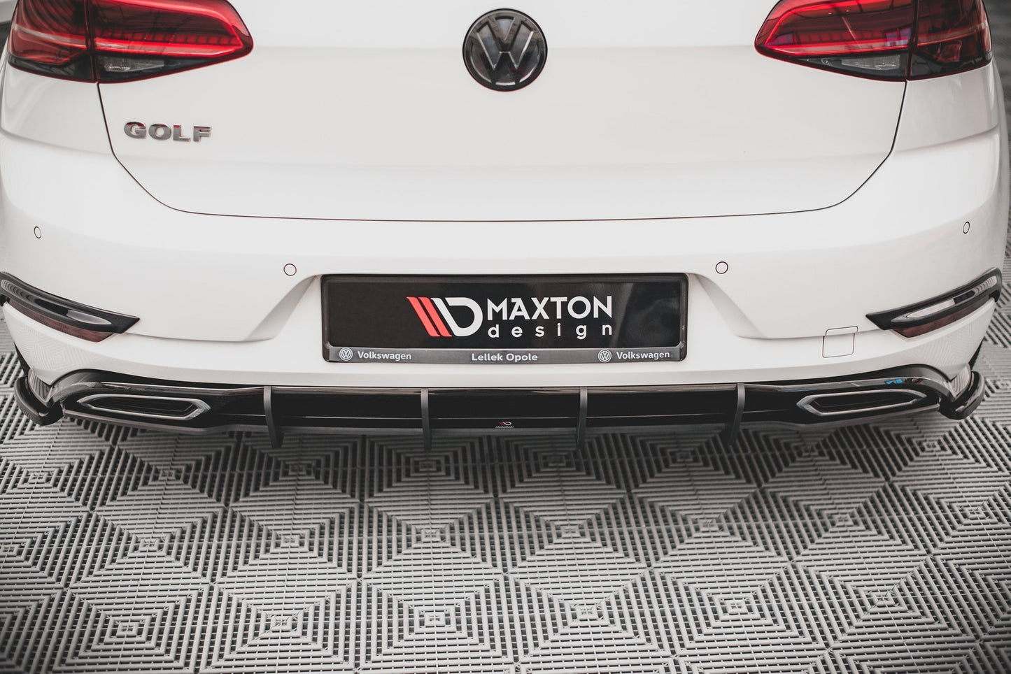 Maxton Design Street Pro Diffusore Post. - Volkswagen Golf Mk7 FL