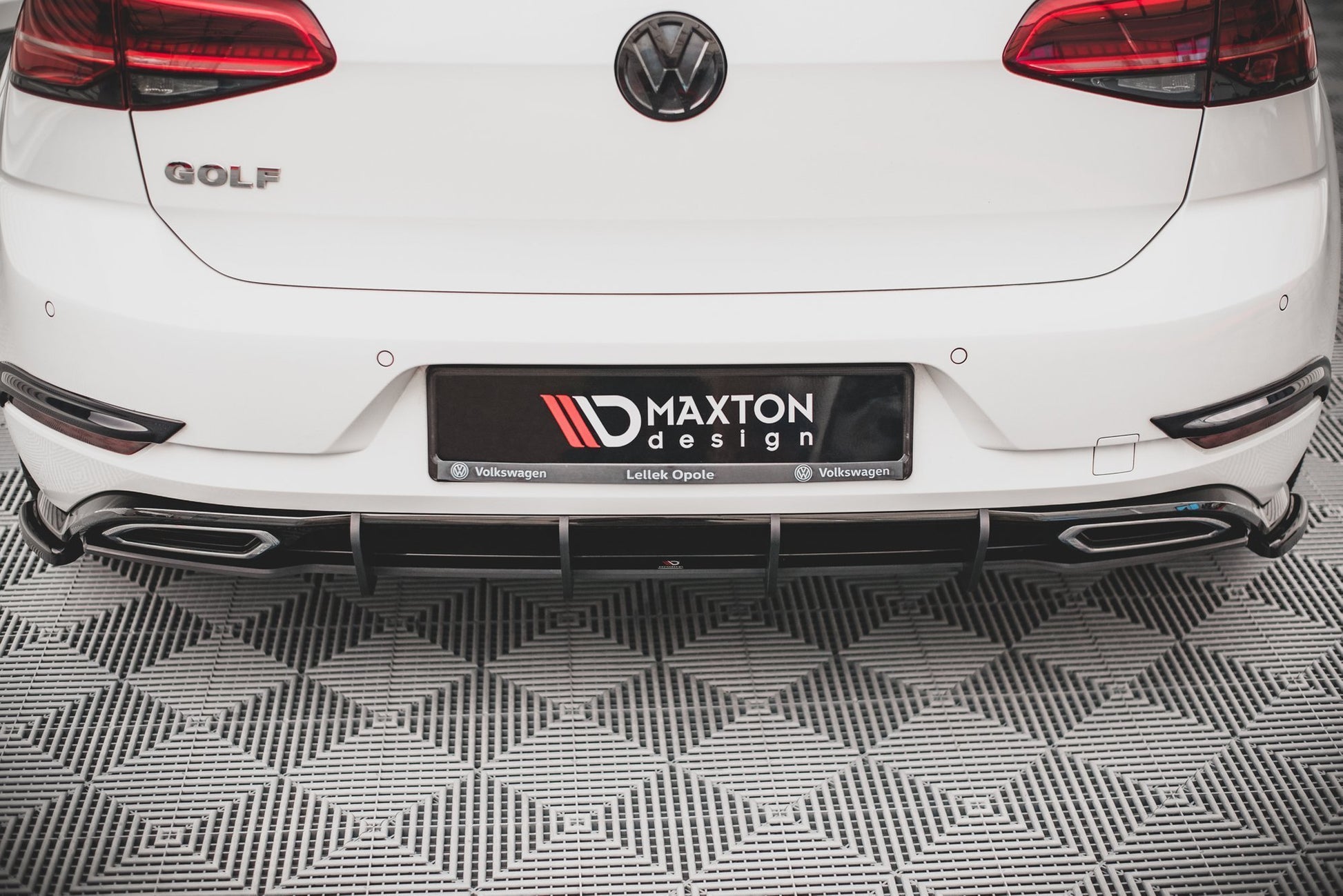 Maxton Design Street Pro Diffusore Post. - Volkswagen Golf Mk7 FL