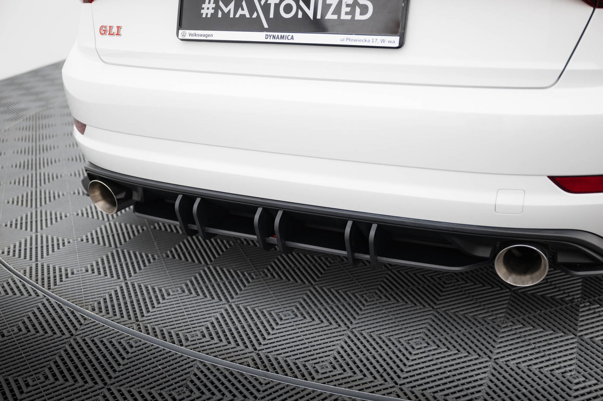 Maxton Design Street Pro Diffusore Post. - Volkswagen Jetta GLI - img 2